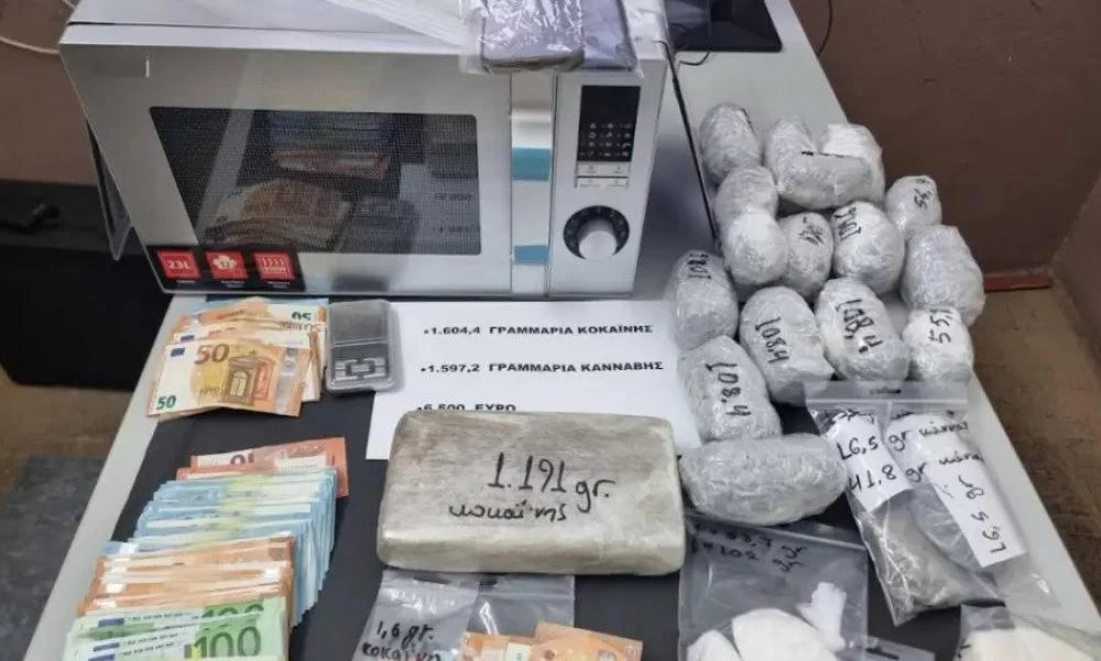 Ρόδος: Απίστευτο! Παραλάμβαναν μεγάλες ποσότητες κοκαΐνης και κάνναβης με...courier